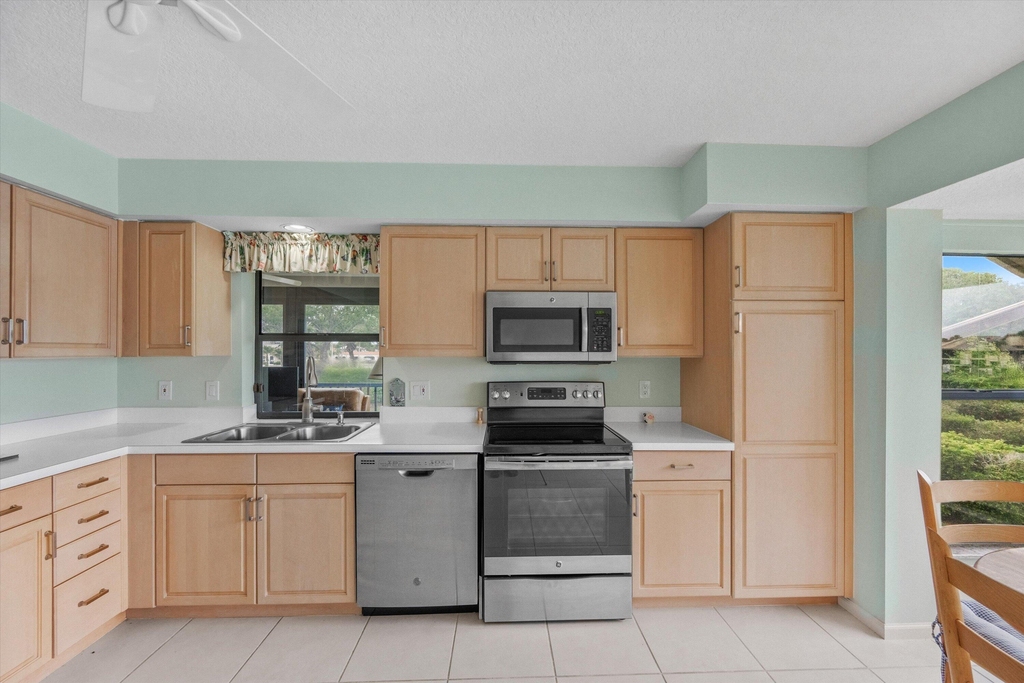 3971 Schooner Pointe Drive - Photo 10