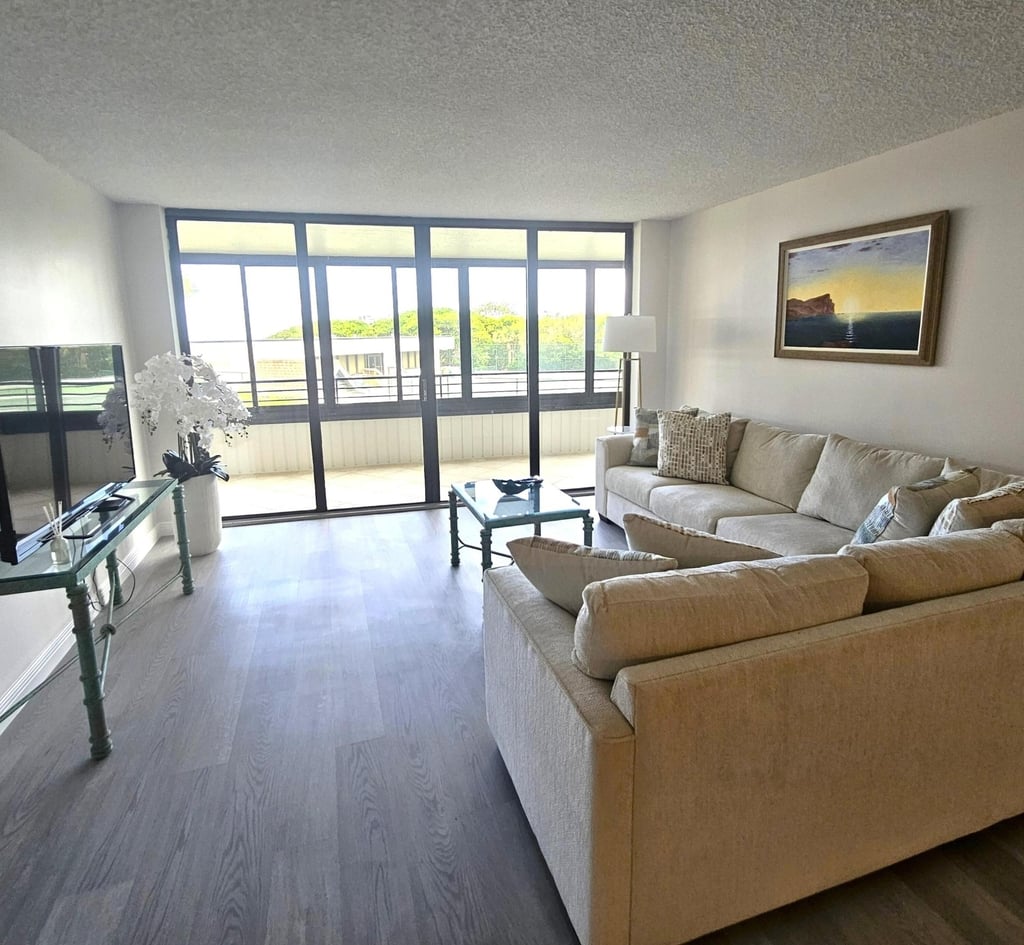 1357 Ne Ocean Boulevard - Photo 2