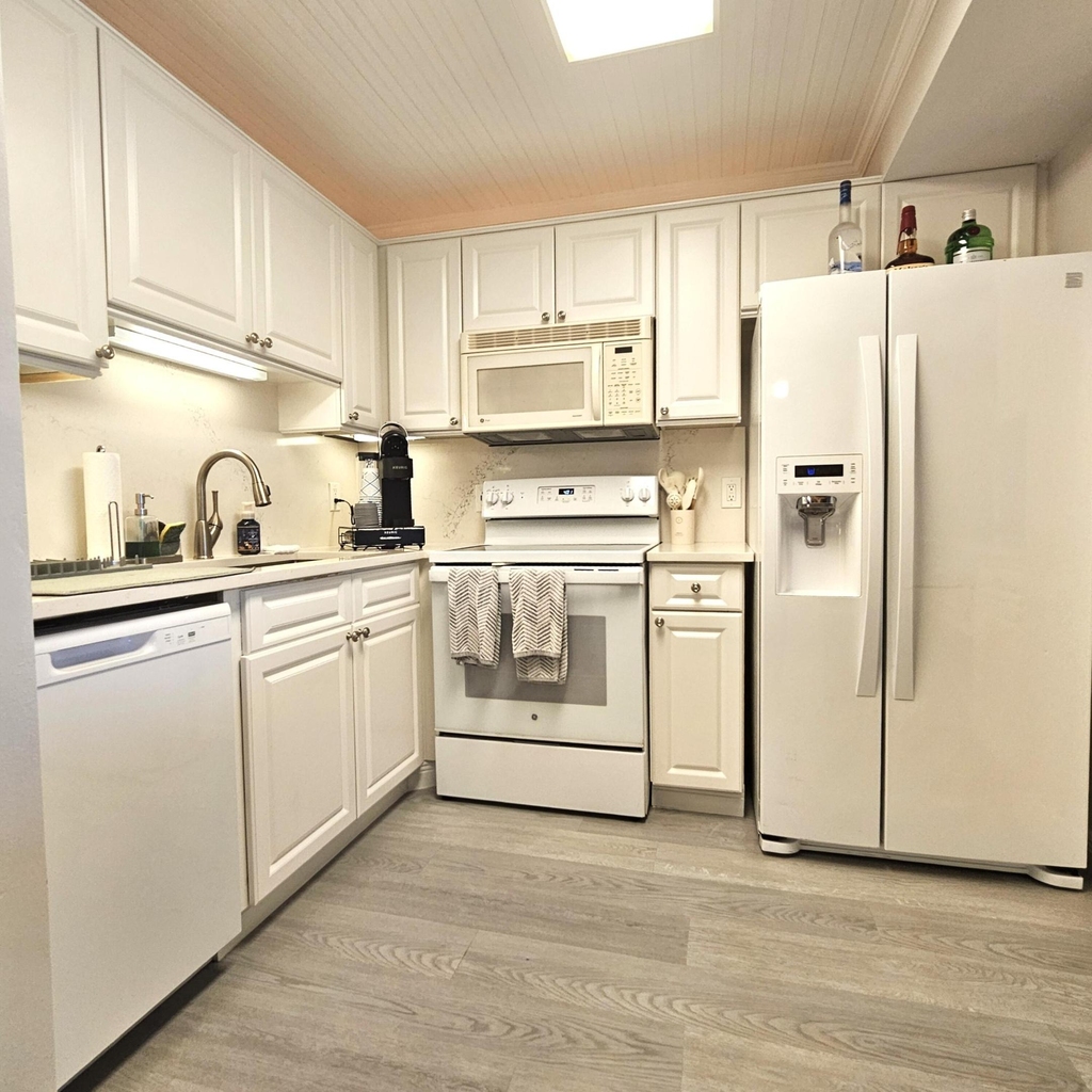 1357 Ne Ocean Boulevard - Photo 10