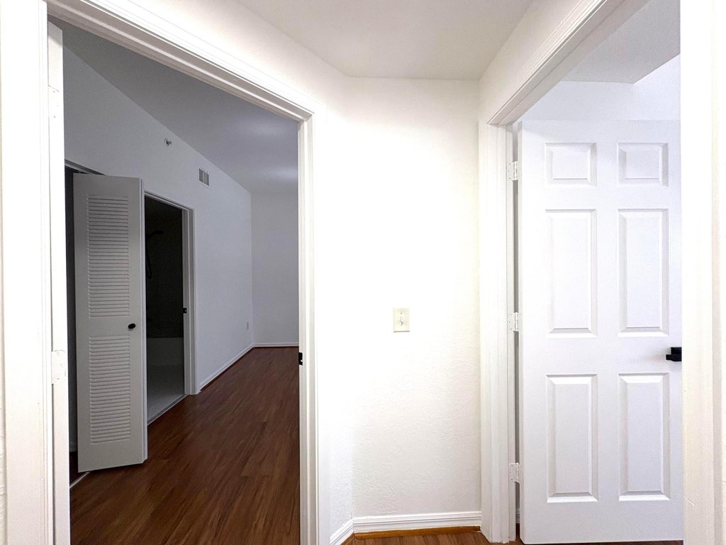 340 Crestwood Circle - Photo 7