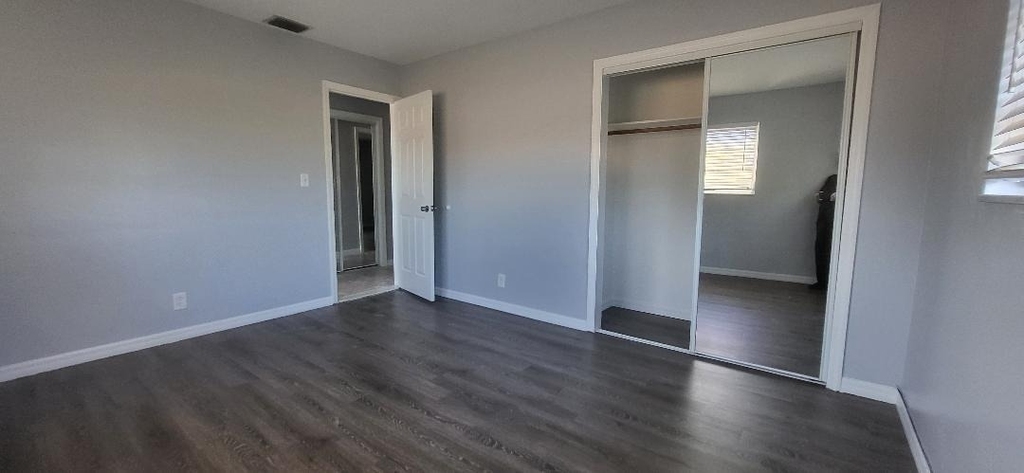 5240 Ne 14th Way - Photo 8