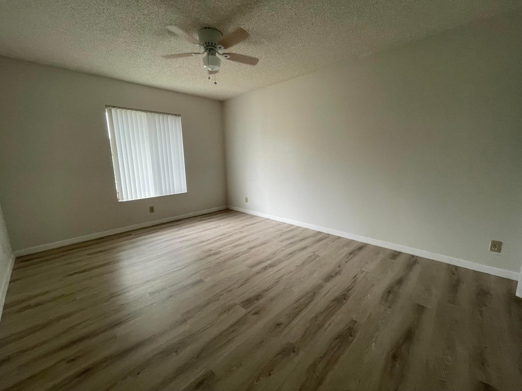 207 Foxtail Drive - Photo 8