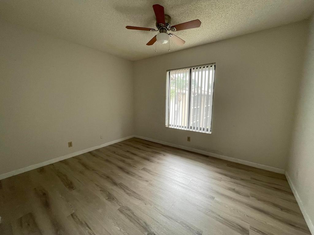207 Foxtail Drive - Photo 7