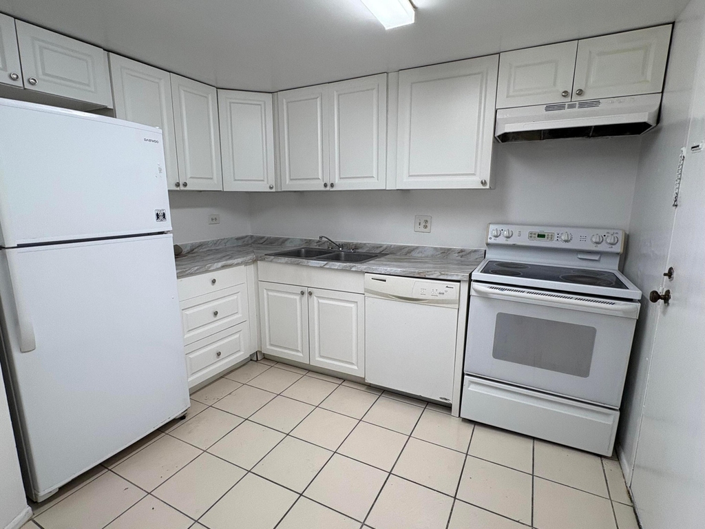 3720 Inverrary Drive - Photo 9