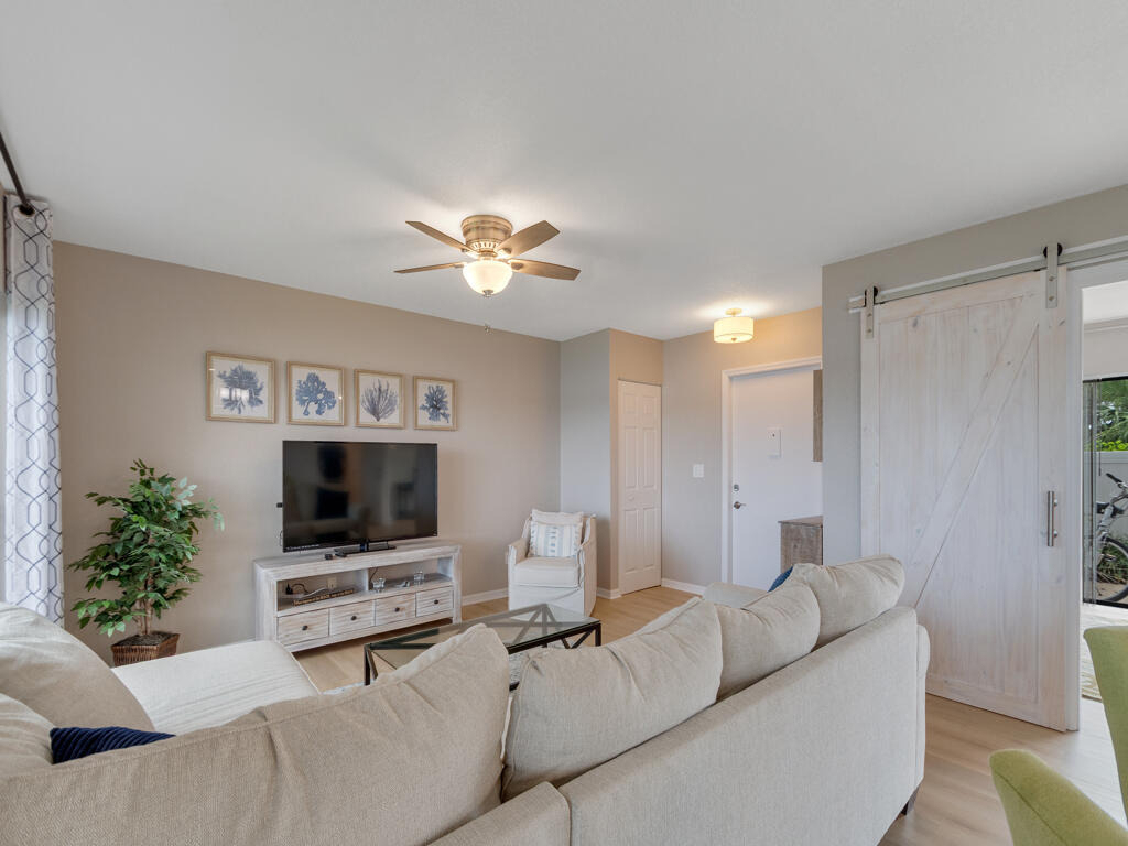 3206 S Lakeview Circle - Photo 9