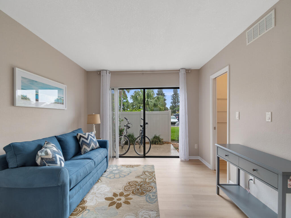 3206 S Lakeview Circle - Photo 11
