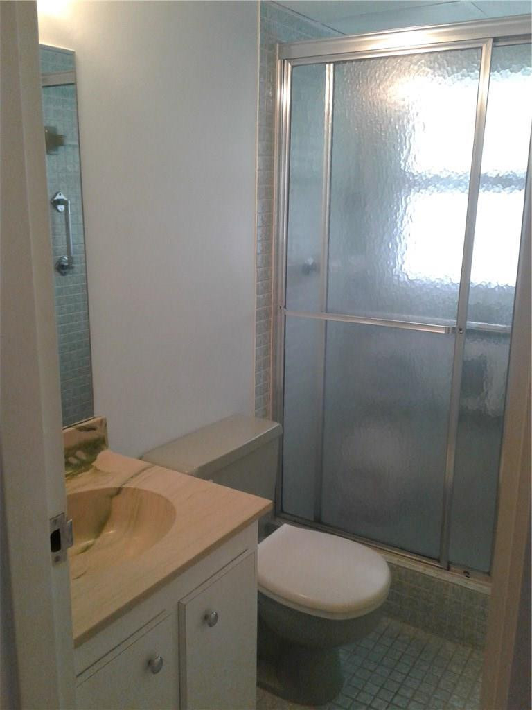 1030 Country Club Drive - Photo 9