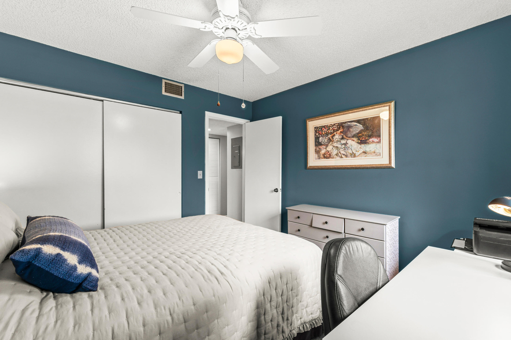 5687 Fairway Park Drive - Photo 29