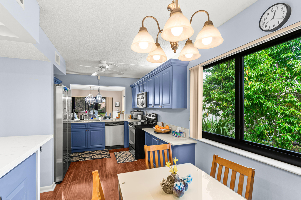 5687 Fairway Park Drive - Photo 16
