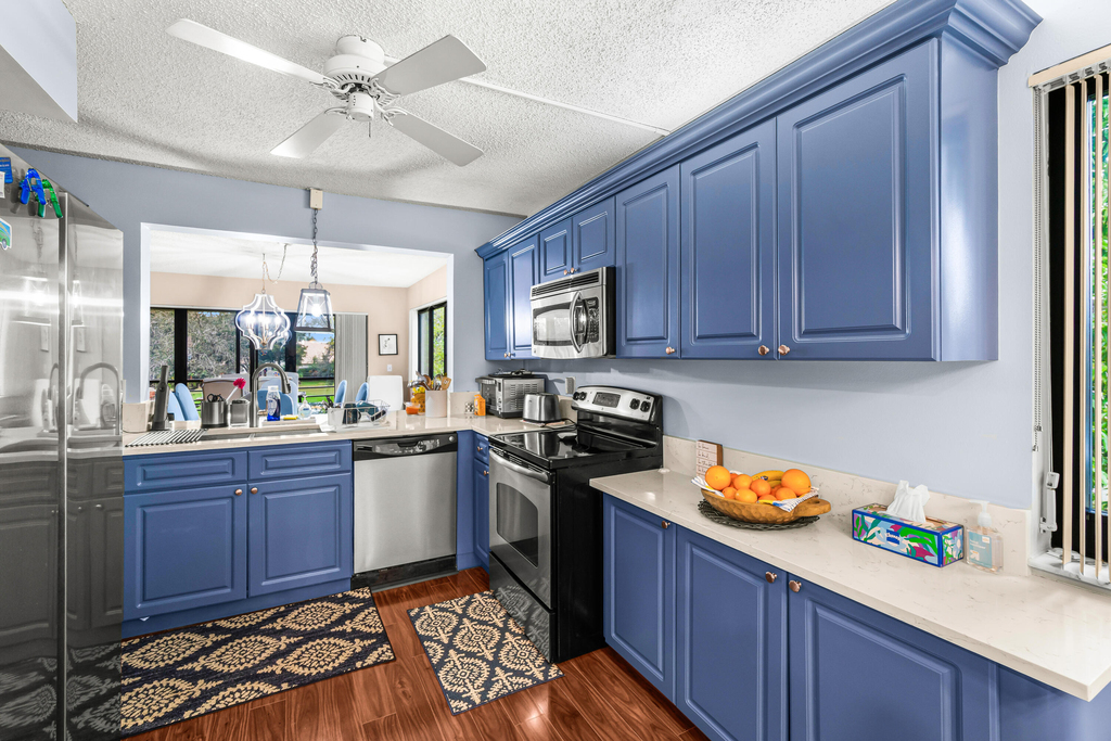 5687 Fairway Park Drive - Photo 13