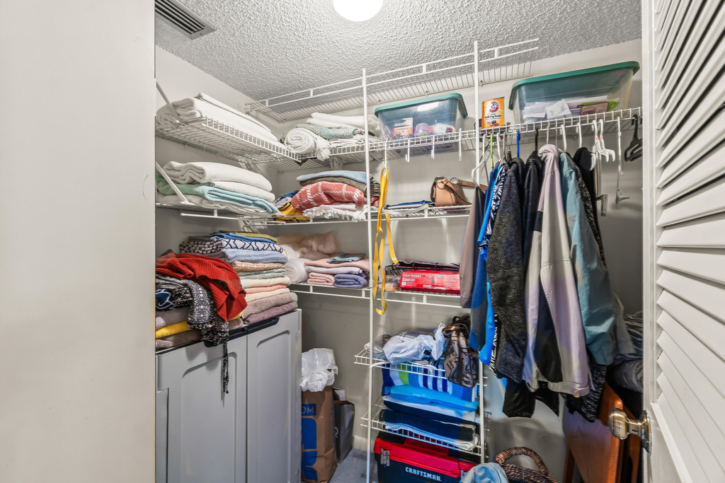 5687 Fairway Park Drive - Photo 24