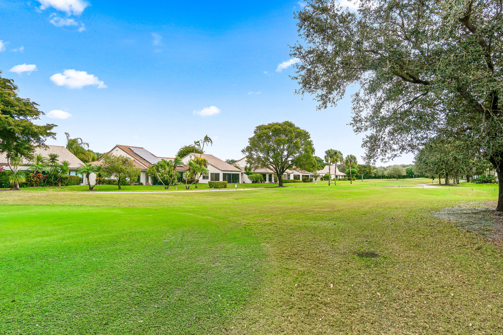 5687 Fairway Park Drive - Photo 31