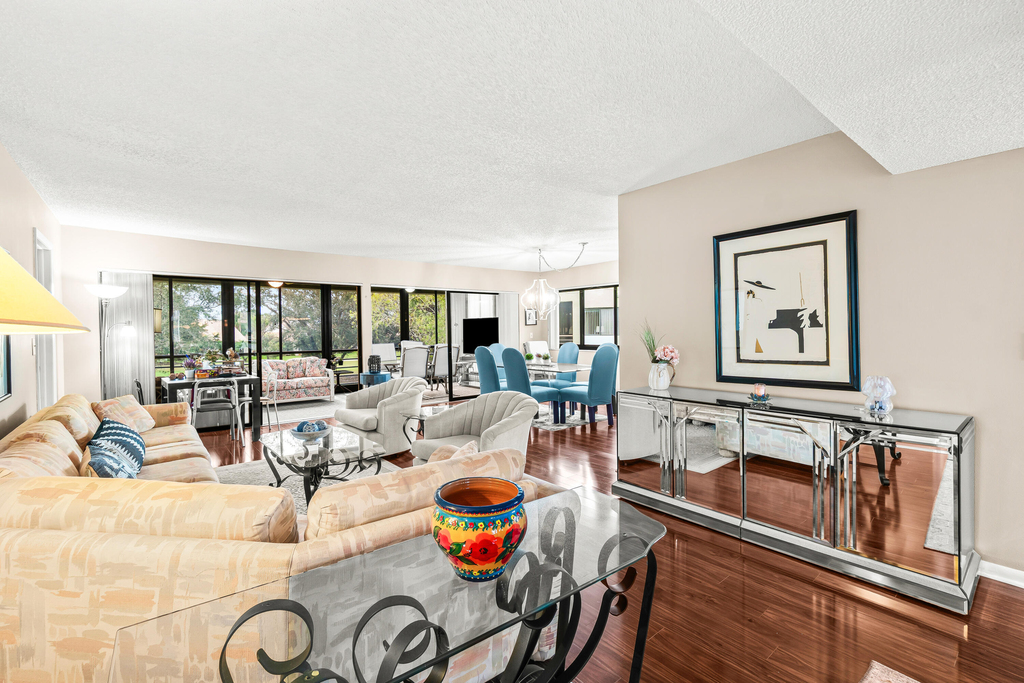 5687 Fairway Park Drive - Photo 3