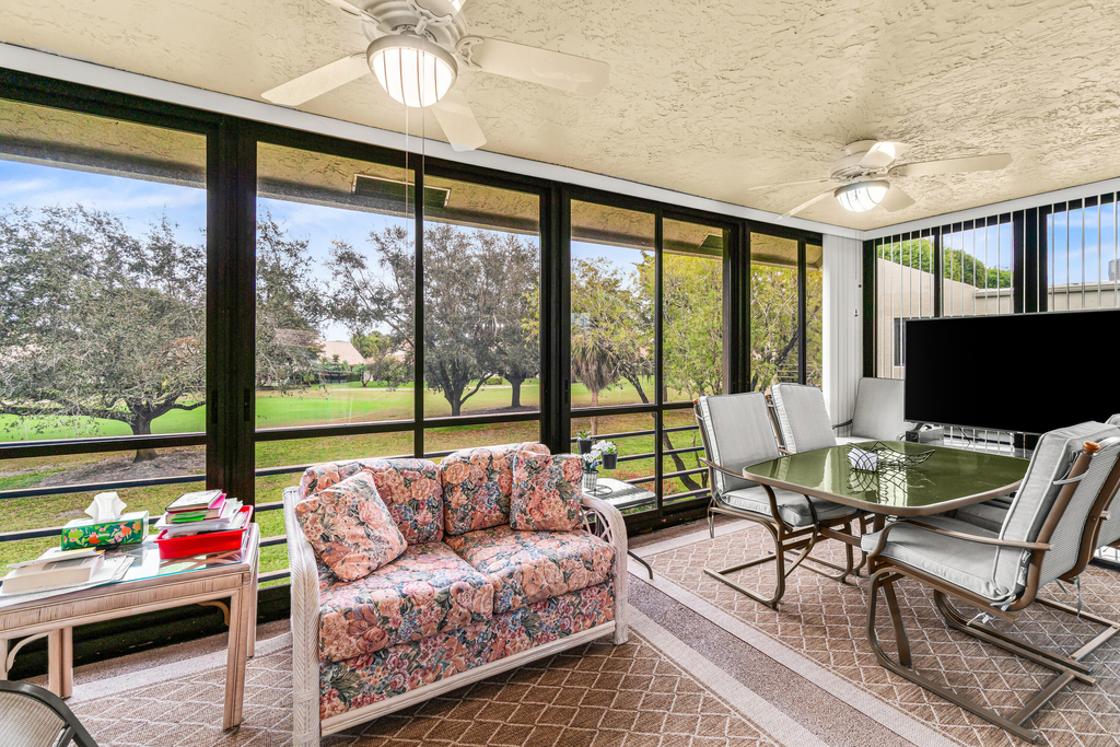 5687 Fairway Park Drive - Photo 10