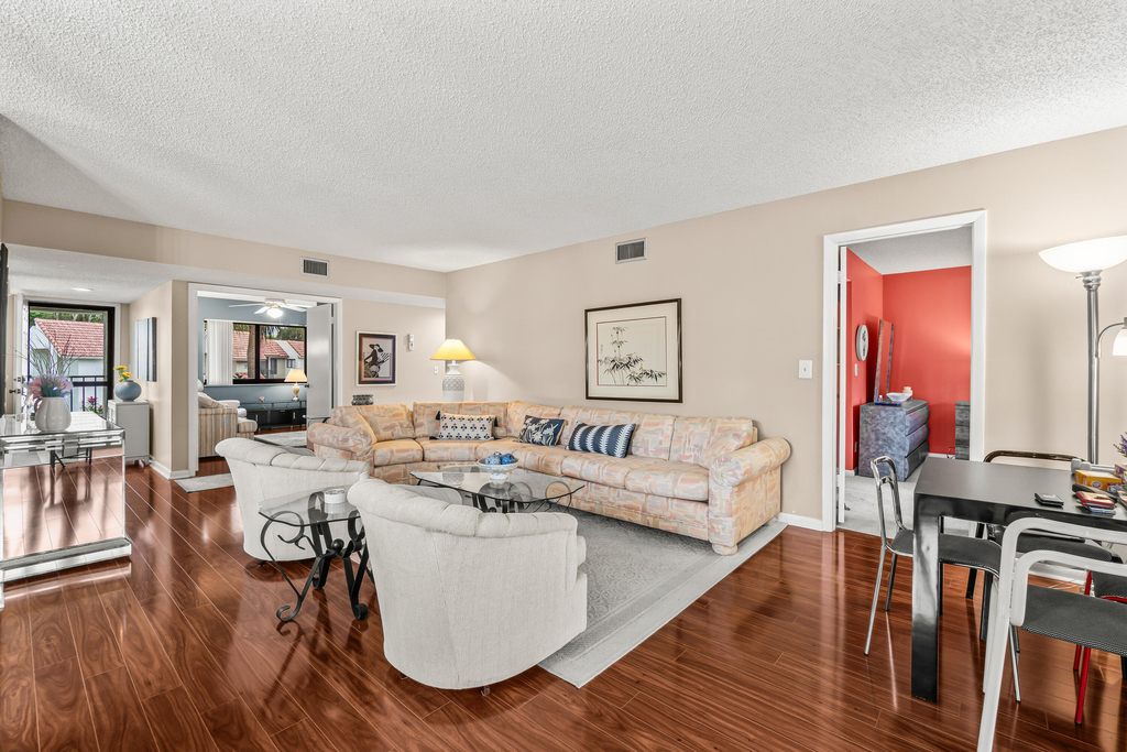 5687 Fairway Park Drive - Photo 6