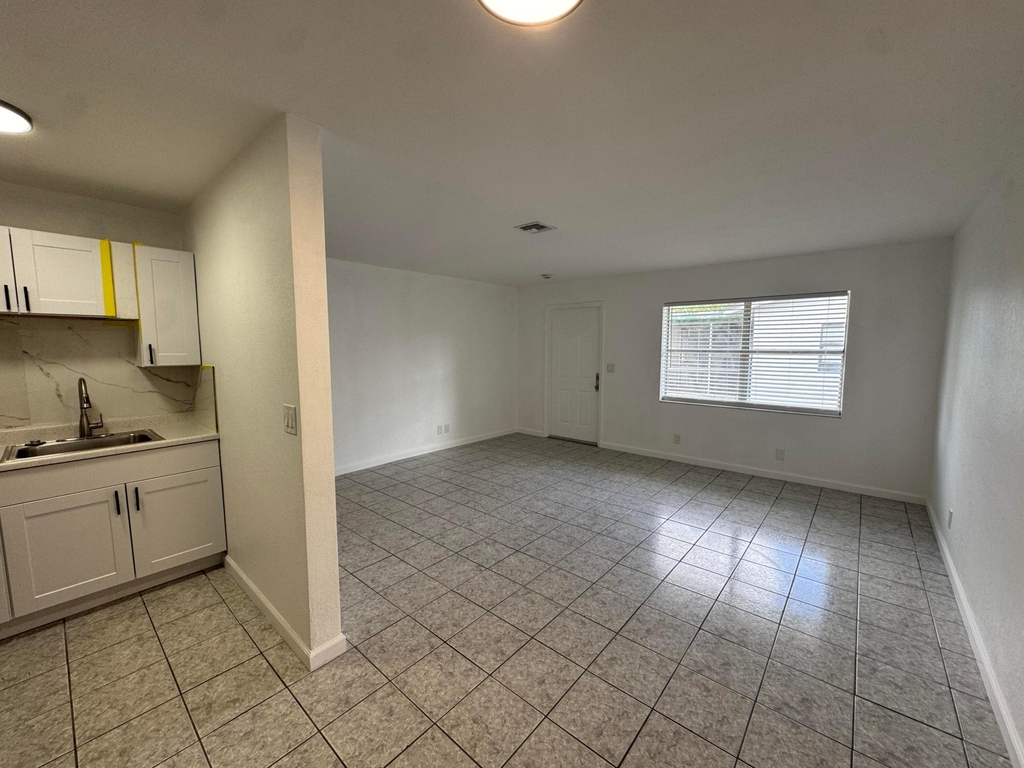 1795 Nw 55th Avenue - Photo 9