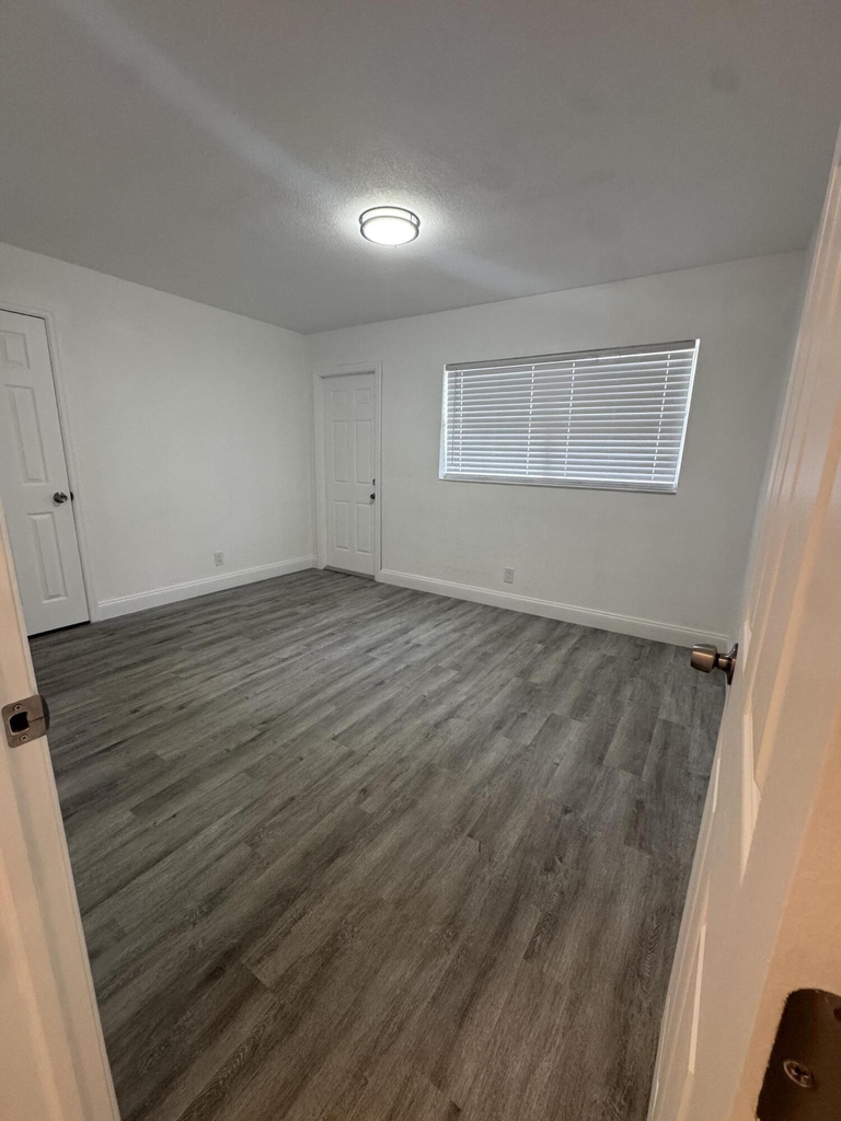 1795 Nw 55th Avenue - Photo 6