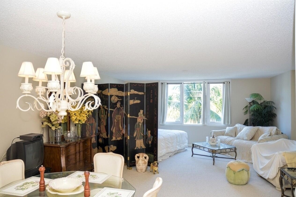 2301 Collins Avenue - Photo 3