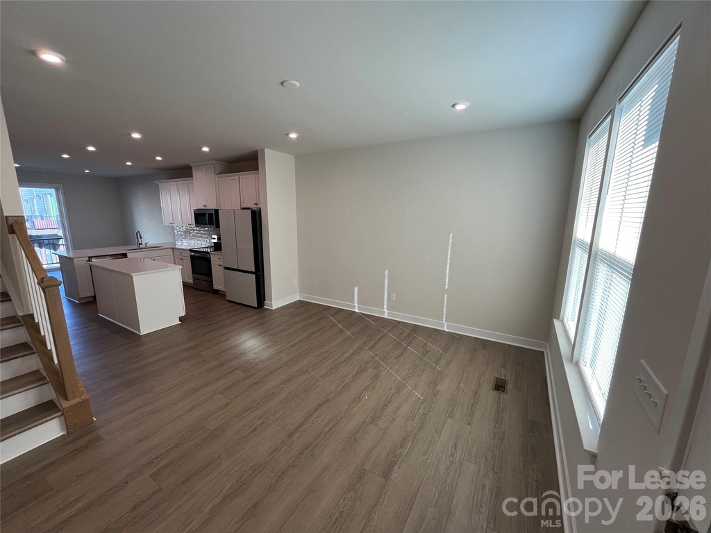 4730 Chastain Avenue - Photo 4