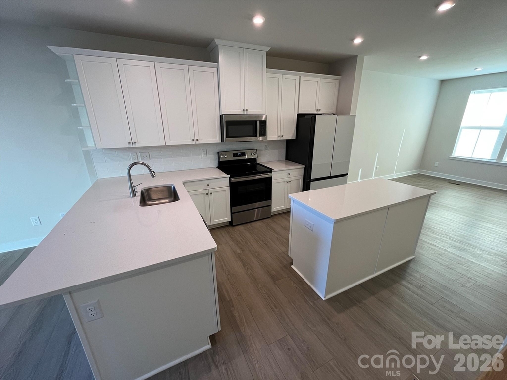 4730 Chastain Avenue - Photo 5