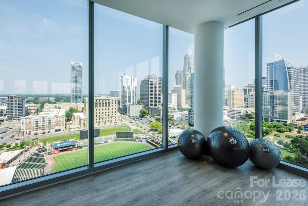 401 S Graham Street - Photo 10