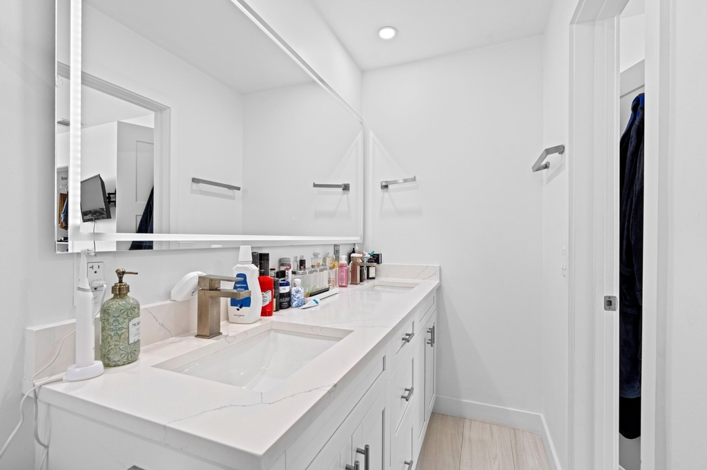 160 Se 12th Court - Photo 16