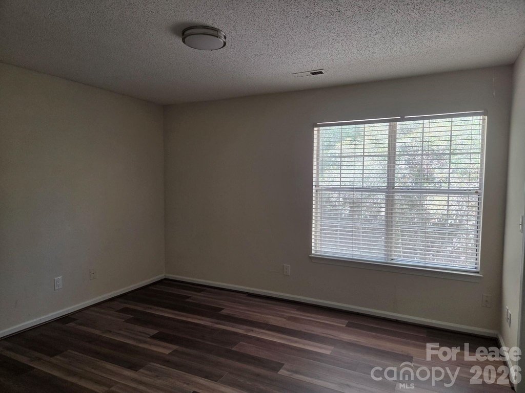 437 Cedarcroft Drive - Photo 8
