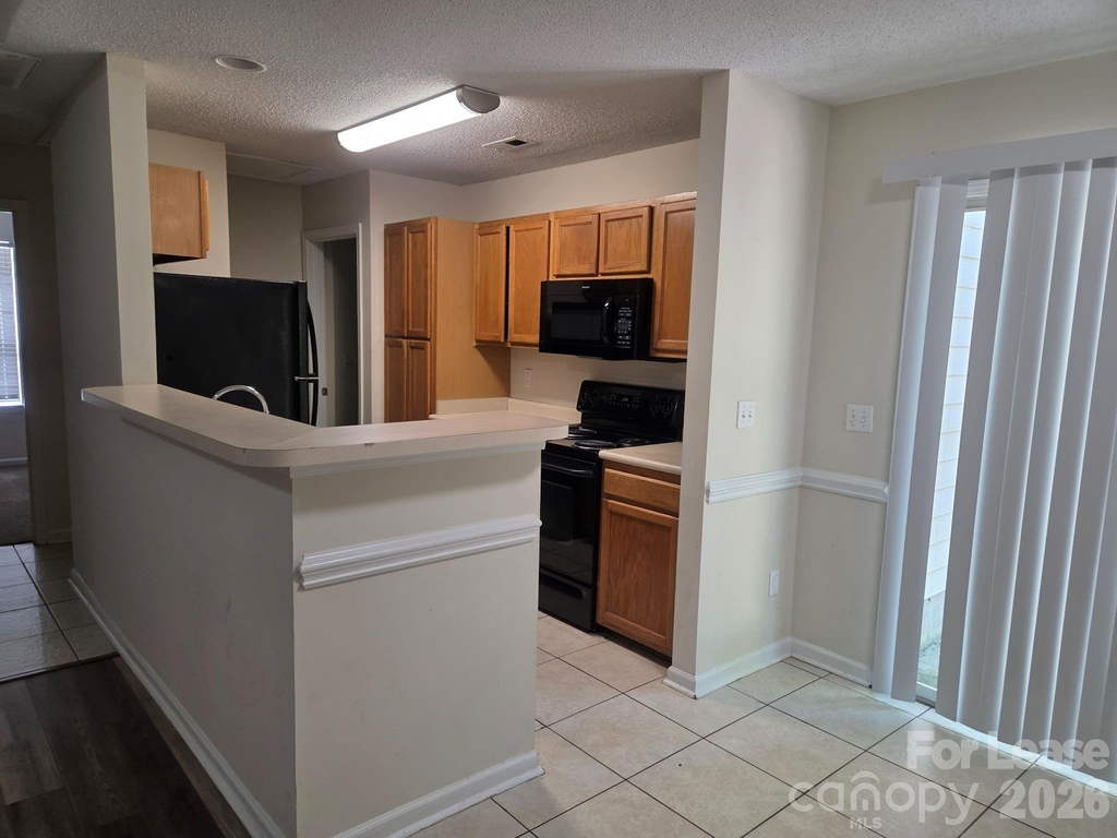 437 Cedarcroft Drive - Photo 4