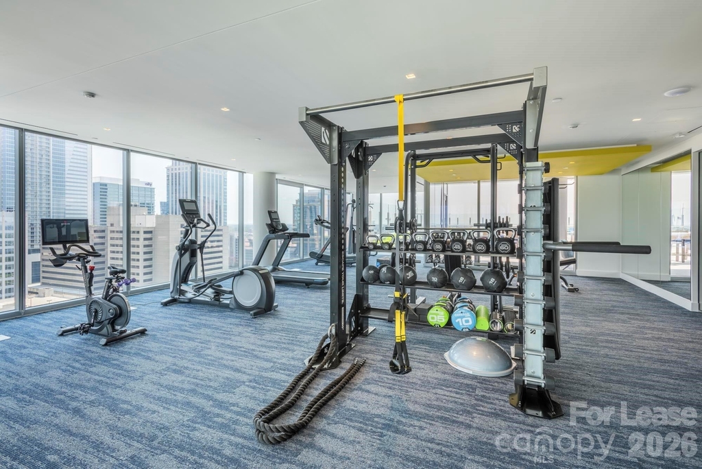 401 S Graham Street - Photo 3