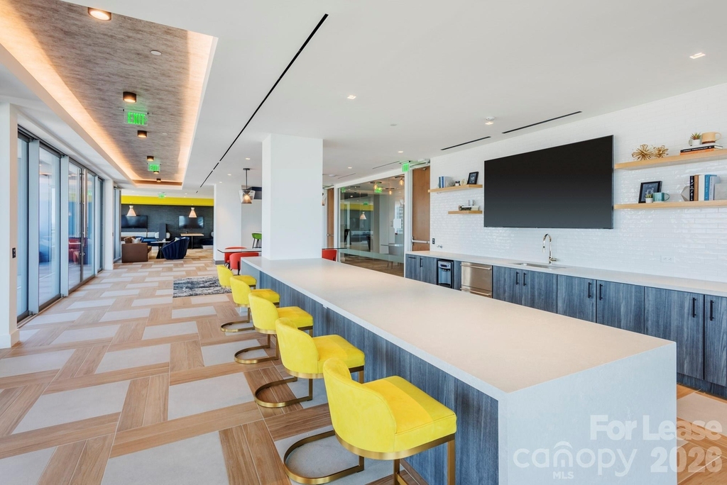 401 S Graham Street - Photo 6