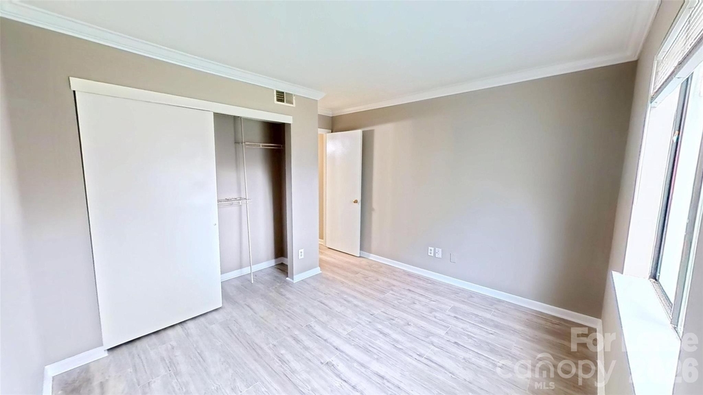 11139 Harrowfield Road - Photo 5