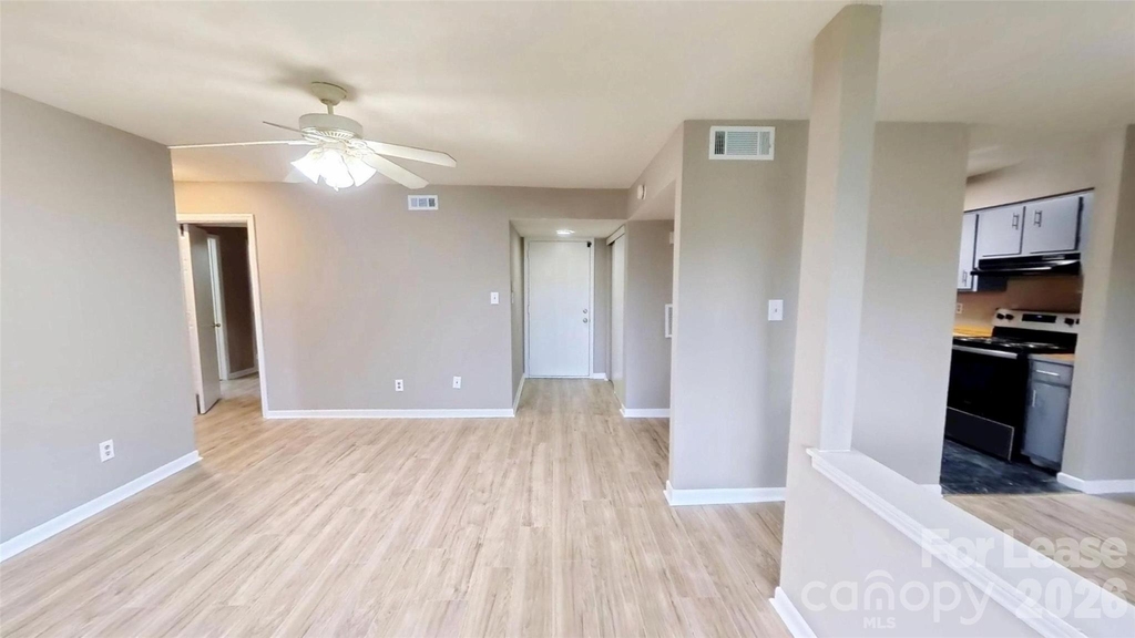 11139 Harrowfield Road - Photo 2