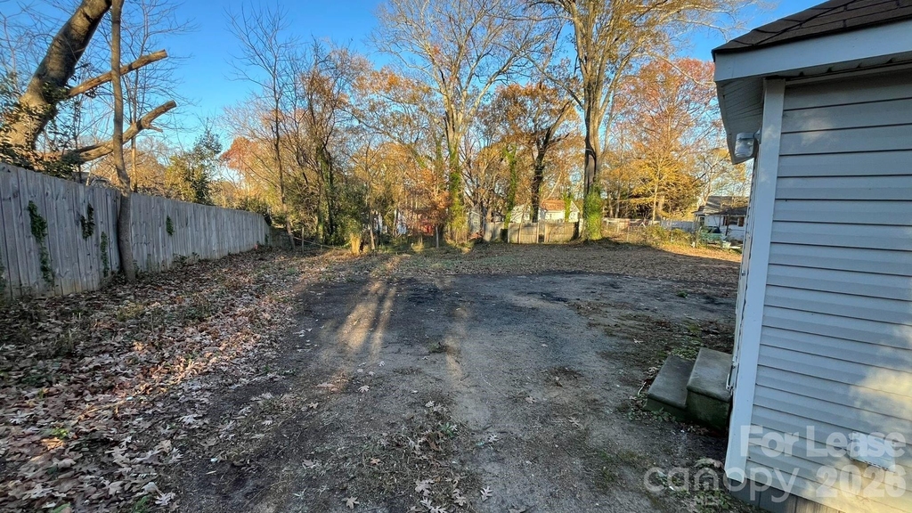 635 Smith Street - Photo 11