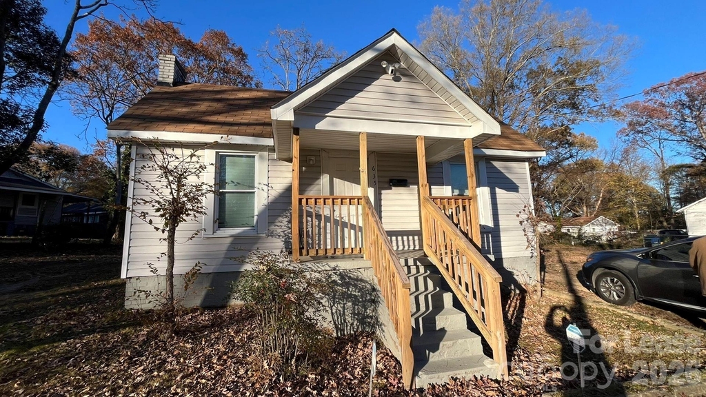 635 Smith Street - Photo 0