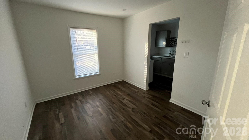 635 Smith Street - Photo 6
