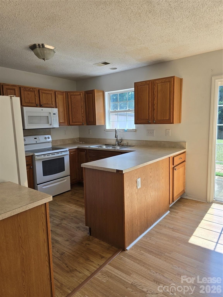 3073 Parade Lane Sw - Photo 2