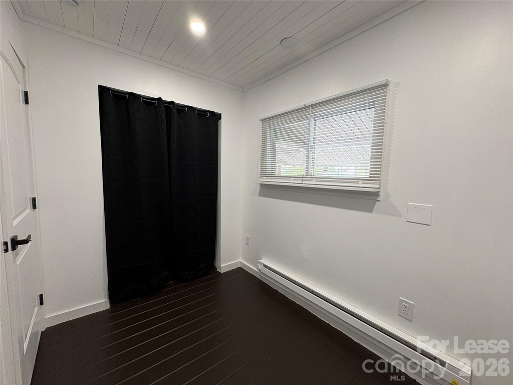 495 Armstrong Avenue - Photo 6