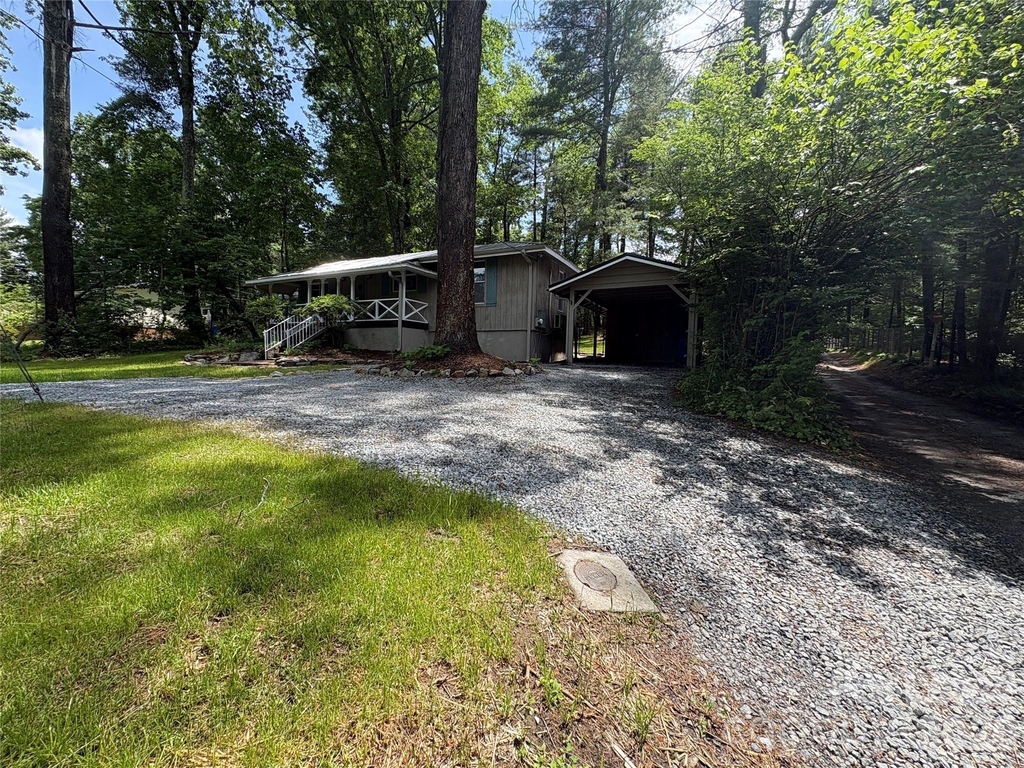 495 Armstrong Avenue - Photo 13