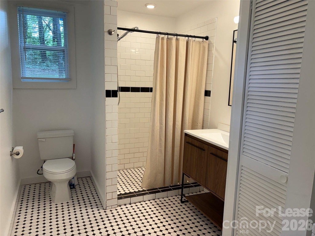 495 Armstrong Avenue - Photo 7