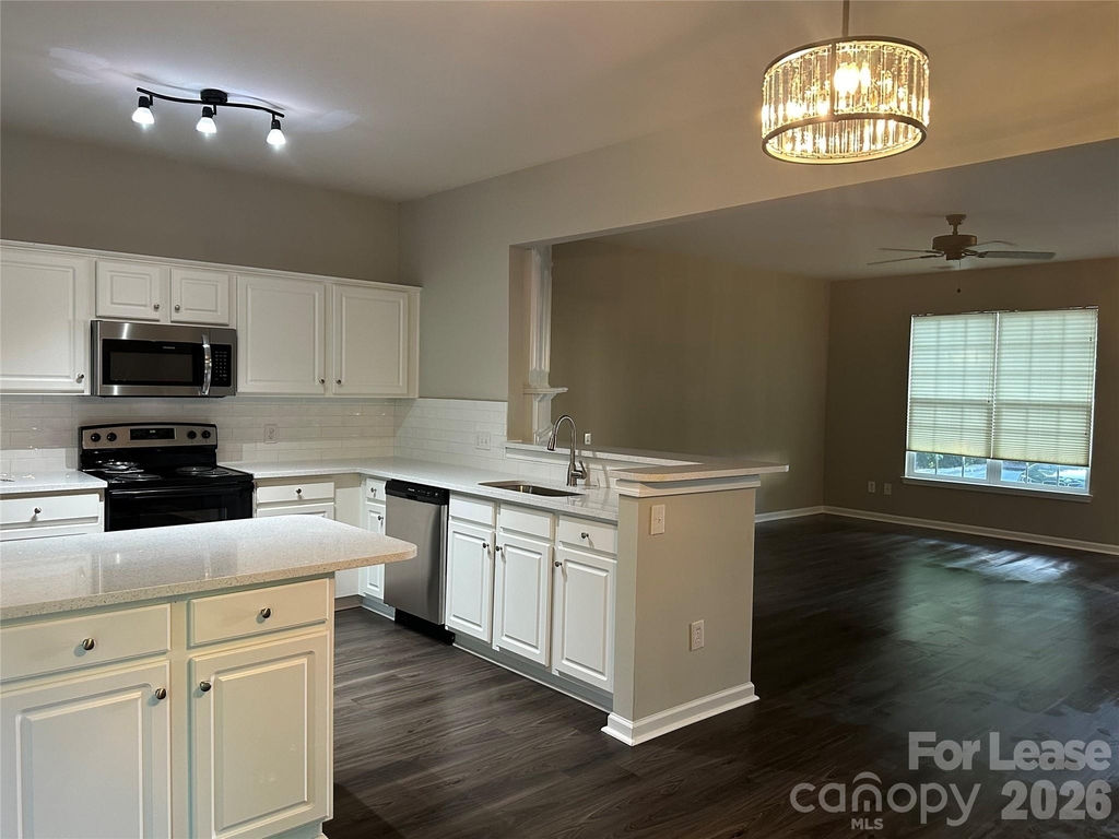 6613 Rothchild Drive - Photo 5