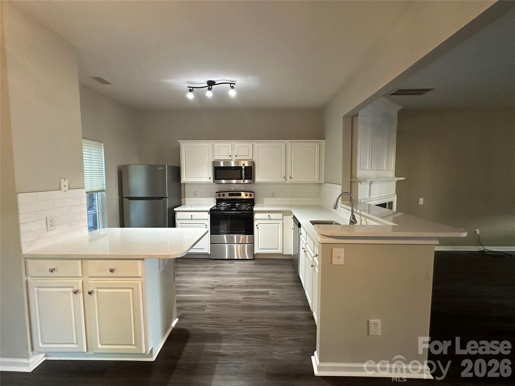 6613 Rothchild Drive - Photo 2