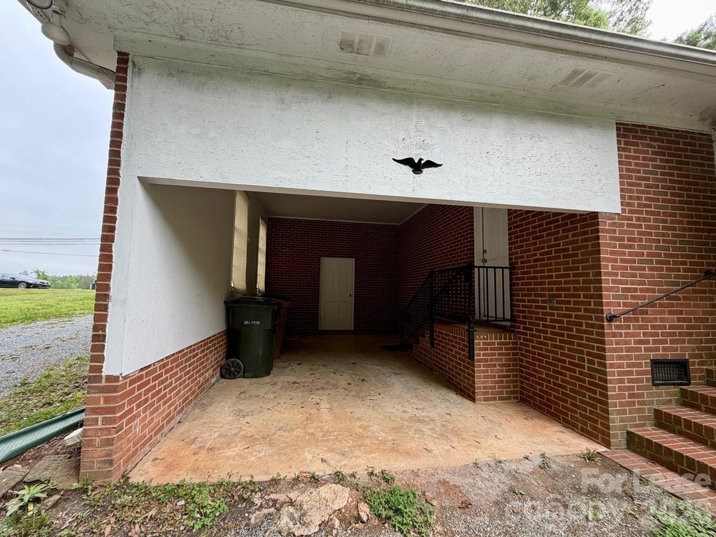 3720 S Providence Road - Photo 22