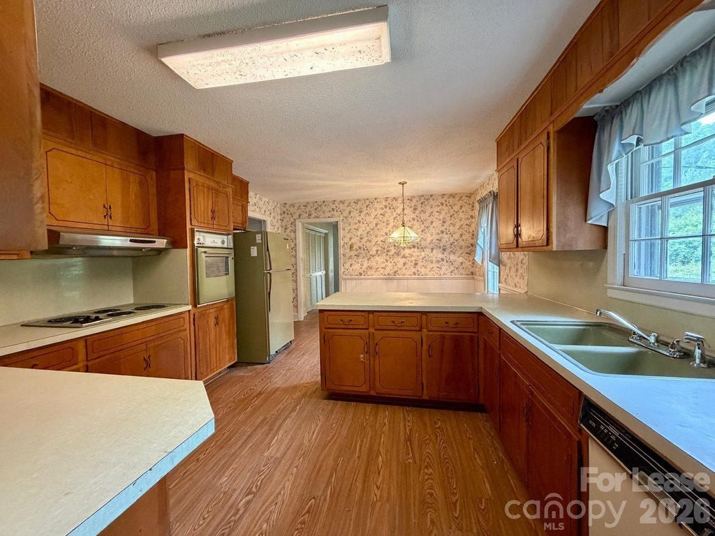 3720 S Providence Road - Photo 5