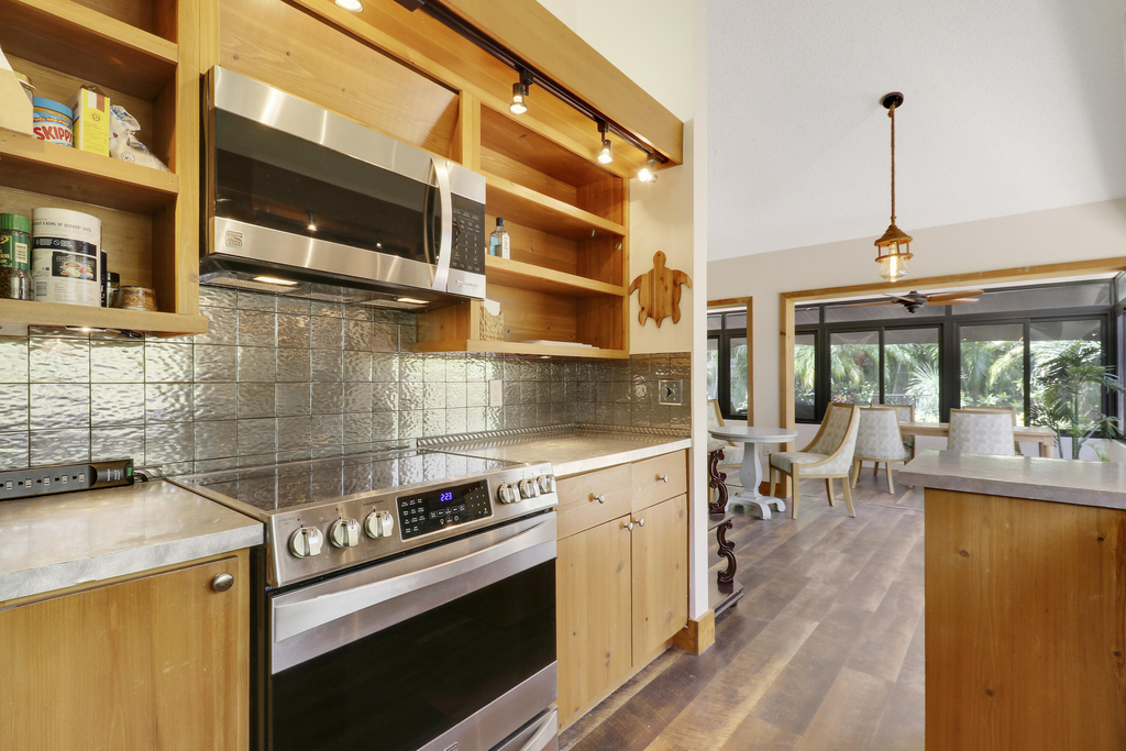 109 Seashore Drive - Photo 5