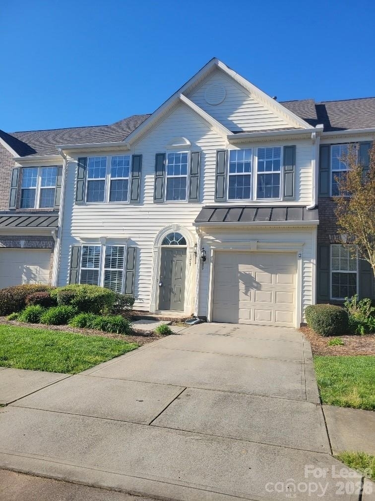 177 Autumn Falls Drive - Photo 0