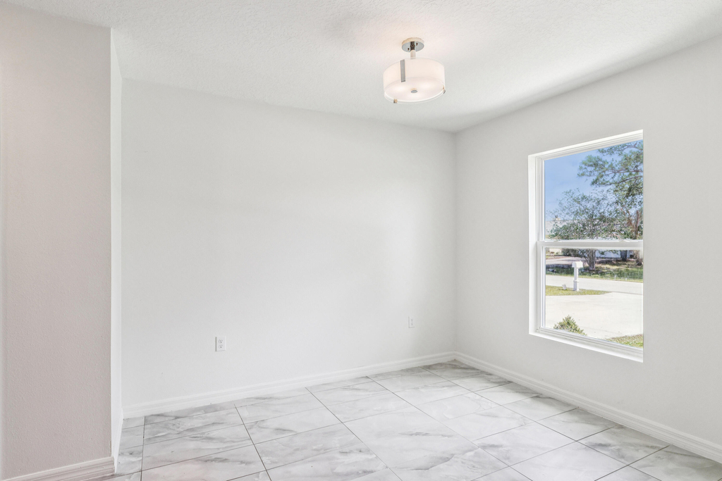 766 Se Academy Lane - Photo 12