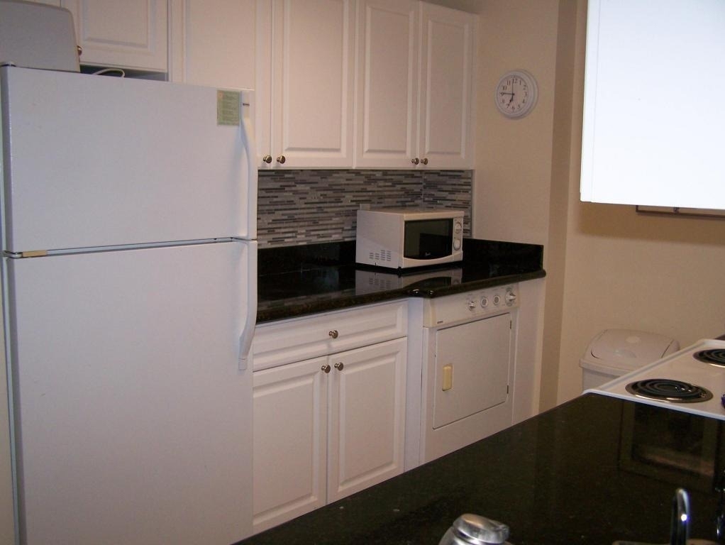 2100 Greenview Shores Boulevard - Photo 6