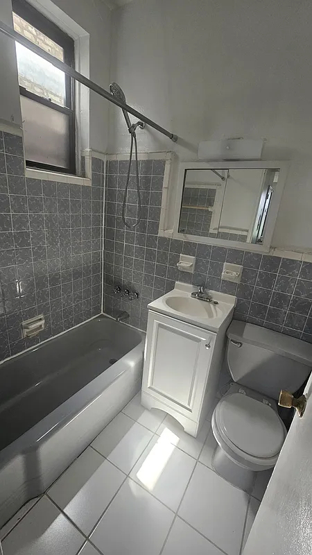 East 83rd Street - Photo 3