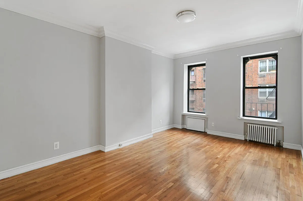 East 88th Street - Photo 0