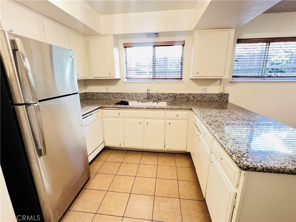 471 West Duarte Rd - Photo 5
